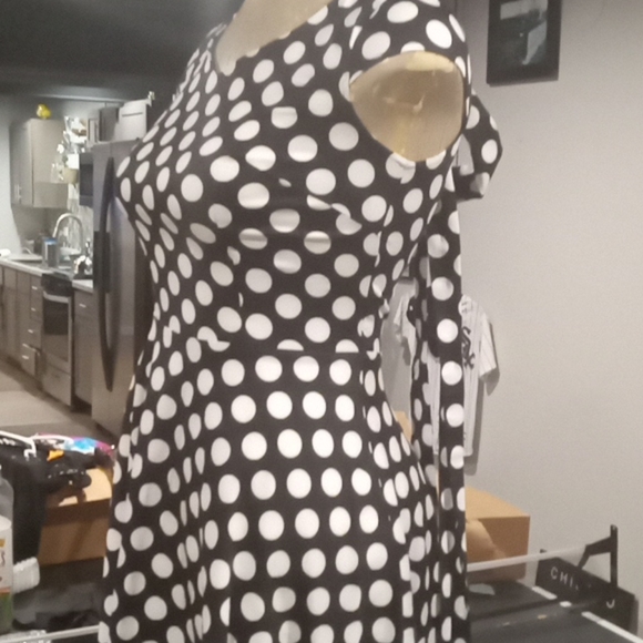 NWT Dress Tells SX - Picture 4 of 11